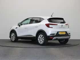 Renault Captur (2021) thumbnail 2