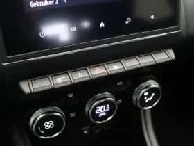 Renault Captur (2021) thumbnail 31