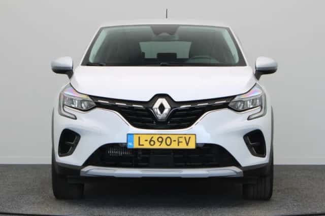 Renault Captur (2021) thumbnail 6