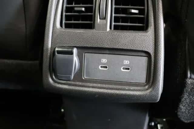 Renault Captur (2025) thumbnail 4