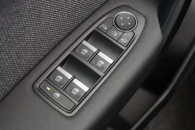 Renault Captur (2026) thumbnail 4