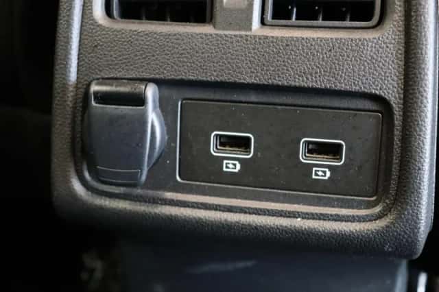 Renault Captur (2024) thumbnail 4