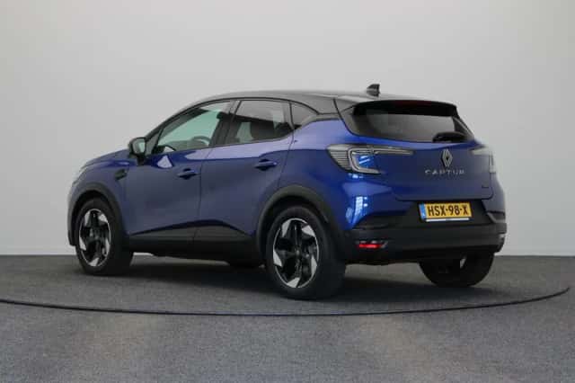 Renault Captur (2025) thumbnail 2