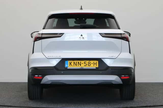 Mitsubishi Grandis (2026) thumbnail 6