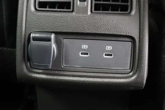 Mitsubishi Grandis (2026) thumbnail 4