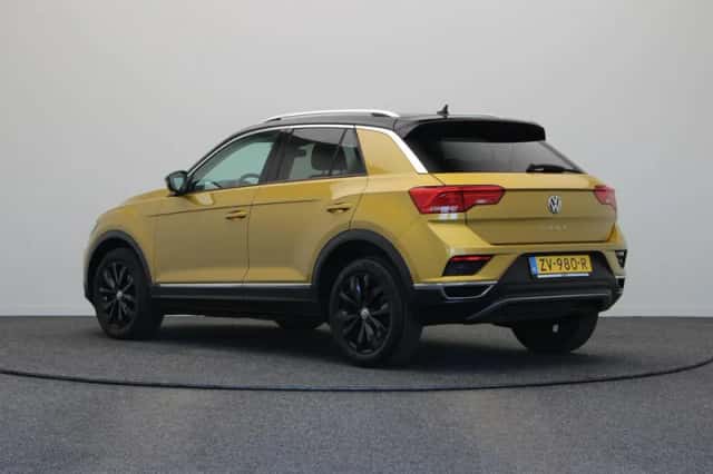 Volkswagen T-Roc (2019) thumbnail 2