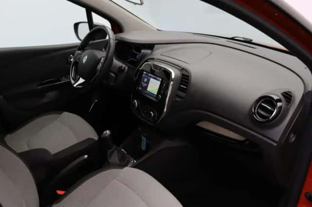 Renault Captur (2015) thumbnail 5