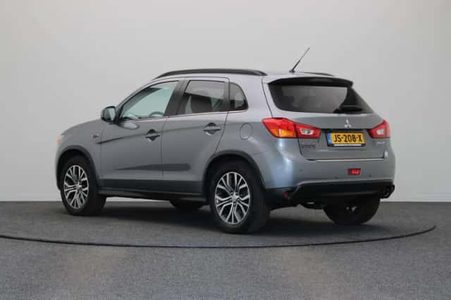 Mitsubishi ASX (2016) thumbnail 2