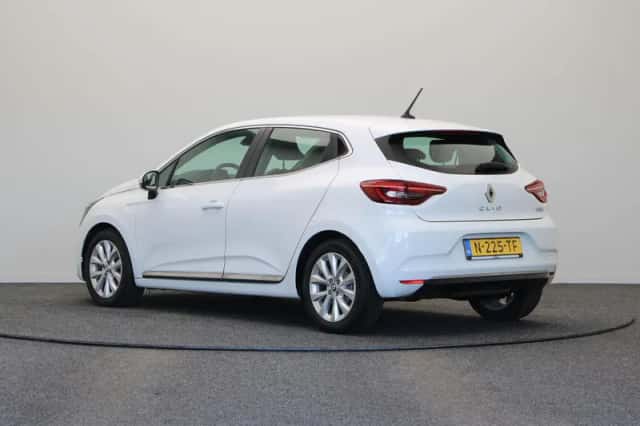 Renault Clio (2021) thumbnail 2
