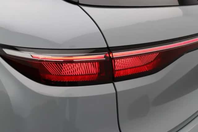 Renault Mégane E-Tech (2023) thumbnail 4