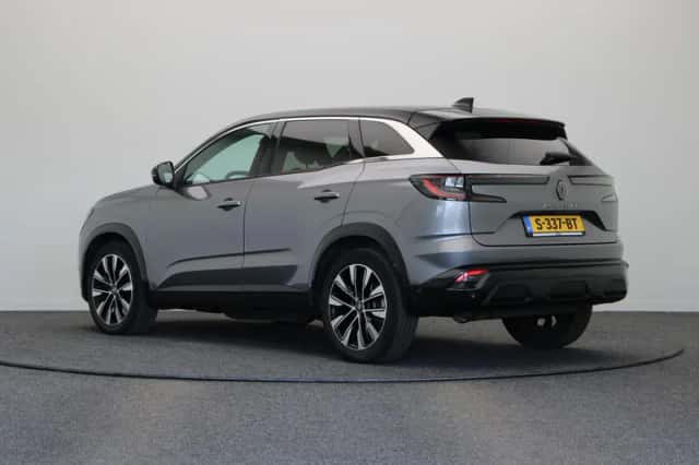Renault Austral (2023) thumbnail 2
