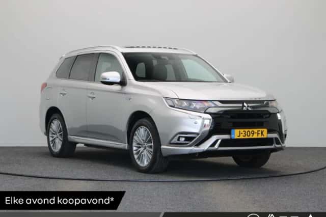 Mitsubishi Outlander (2020) thumbnail 1