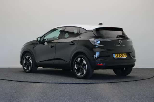 Renault Captur (2025) thumbnail 2
