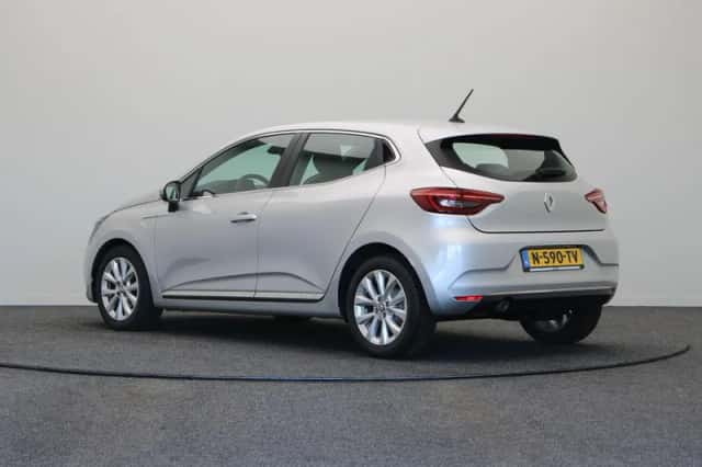Renault Clio (2022) thumbnail 2