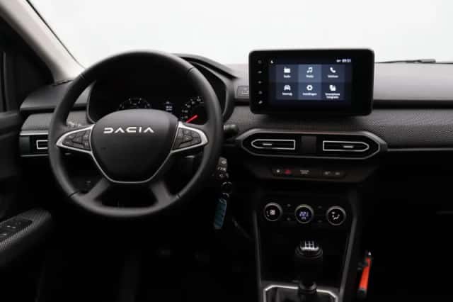 Dacia Sandero (2025) thumbnail 4