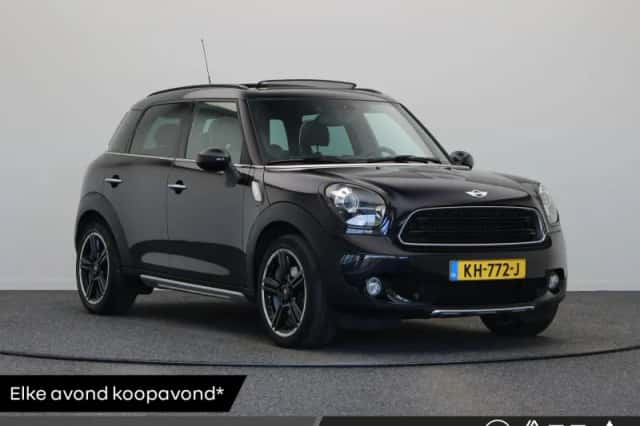 MINI Countryman (2016) thumbnail 1