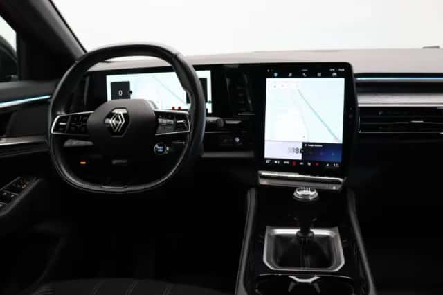 Renault Austral (2023) thumbnail 5