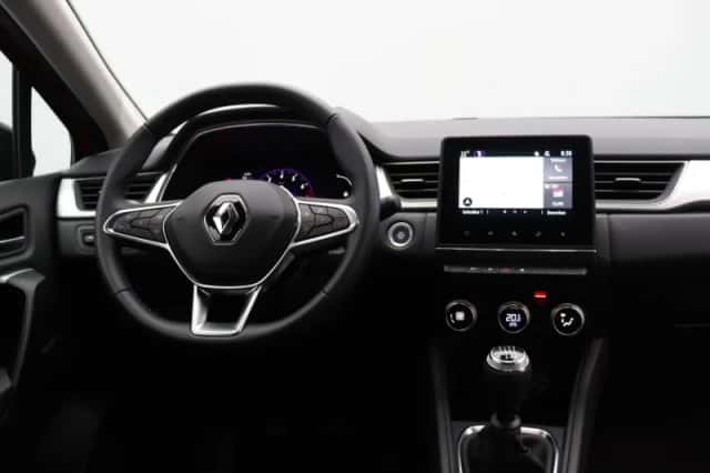 Renault Captur (2023) thumbnail 5