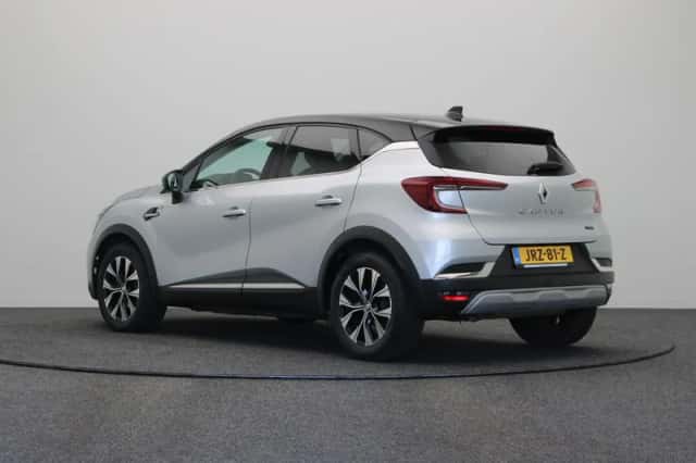 Renault Captur (2024) thumbnail 2