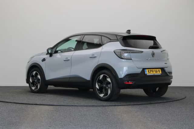 Renault Captur (2025) thumbnail 2
