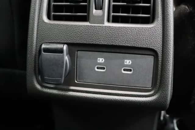 Renault Captur (2025) thumbnail 4