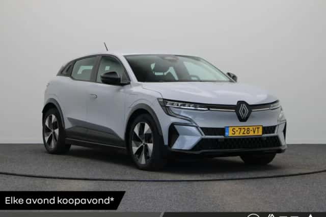 Renault Mégane E-Tech (2023) thumbnail 1