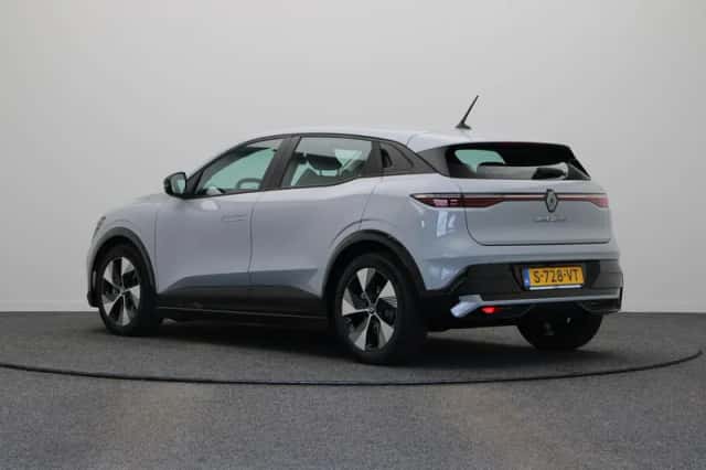 Renault Mégane E-Tech (2023) thumbnail 2