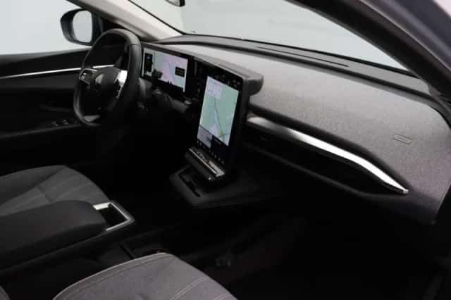 Renault Mégane E-Tech (2023) thumbnail 6