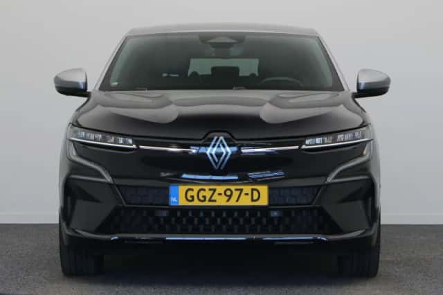 Renault Mégane E-Tech (2024) thumbnail 4