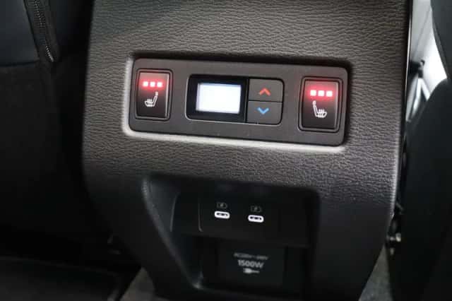 Mitsubishi Outlander (2026) thumbnail 3