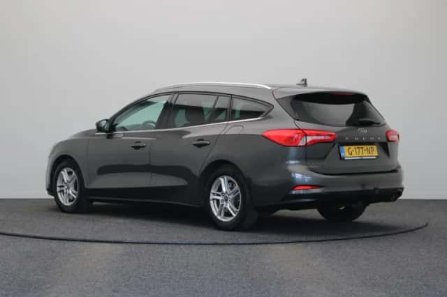 Ford Focus (2019) thumbnail 2