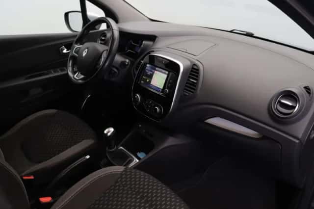 Renault Captur (2018) thumbnail 5