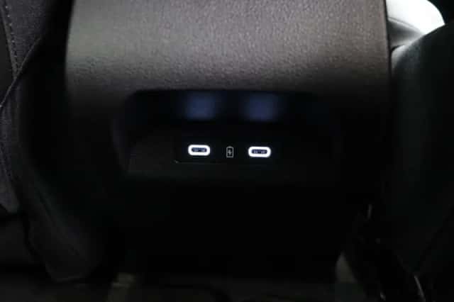 Renault Mégane E-Tech (2025) thumbnail 4