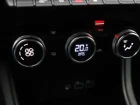Renault Captur (2024) thumbnail 31