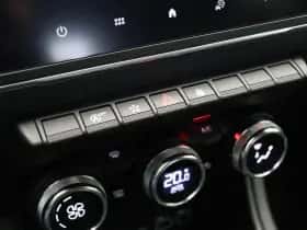Renault Captur (2024) thumbnail 32