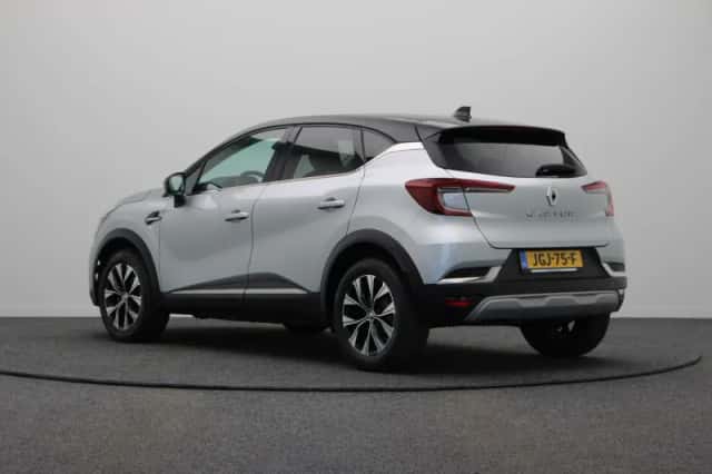Renault Captur (2024) thumbnail 2