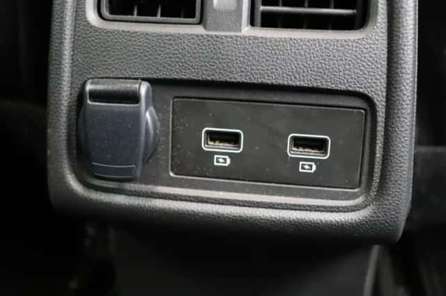 Renault Captur (2024) thumbnail 4