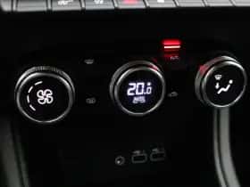Renault Captur (2024) thumbnail 31