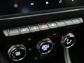 Renault Captur (2024) thumbnail 32