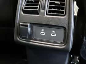 Renault Captur (2024) thumbnail 37