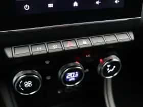Renault Captur (2024) thumbnail 31