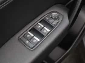 Renault Captur (2024) thumbnail 42