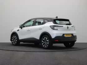 Renault Captur (2024) thumbnail 2