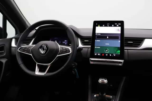 Renault Captur (2024) thumbnail 4