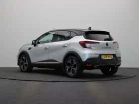 Renault Captur (2023) thumbnail 2
