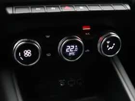Renault Captur (2023) thumbnail 30