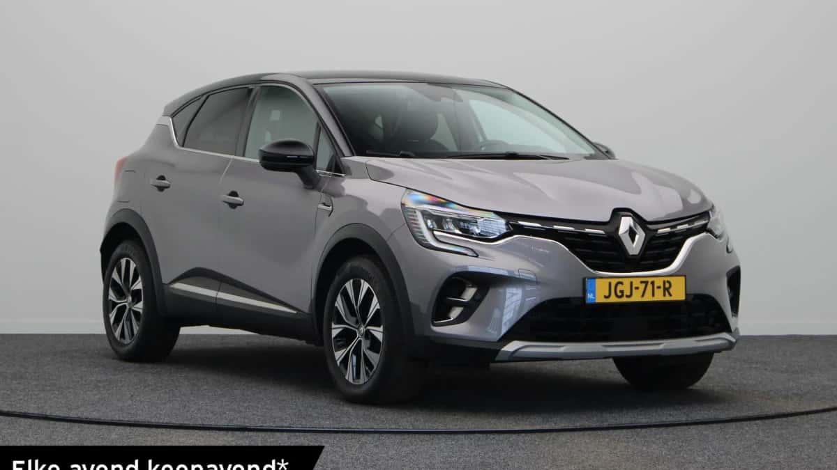 Renault Captur (2024) — foto 1