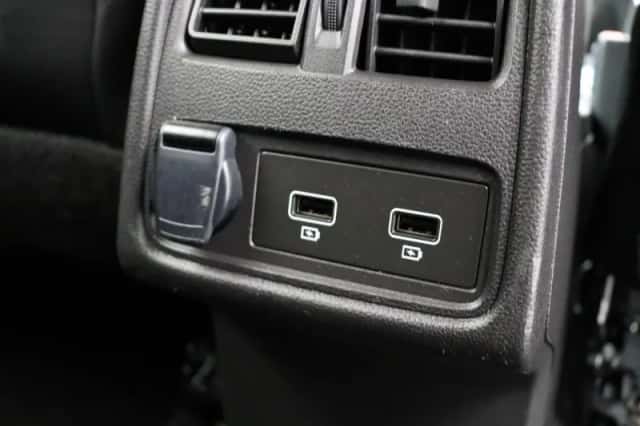 Renault Captur (2024) thumbnail 4