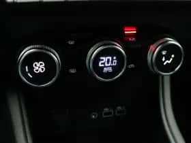 Renault Captur (2024) thumbnail 31