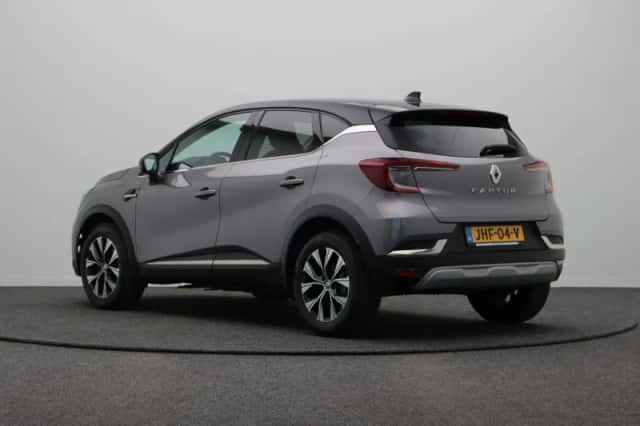 Renault Captur (2024) thumbnail 2